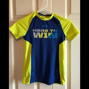 Boys Under Armour shirt size M